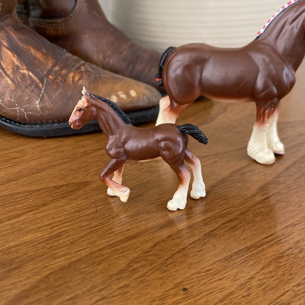 ERTL Vintage Clydesdale Stallion Horse and Pony Figurines - Collectible - Picture 13 of 15